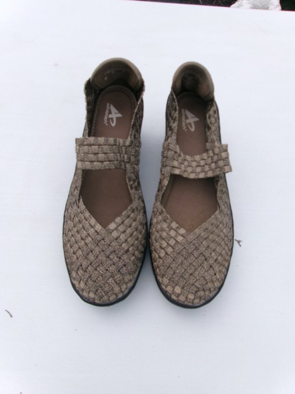 ATHLETECH GOLD SLIP ON SHOES 6M